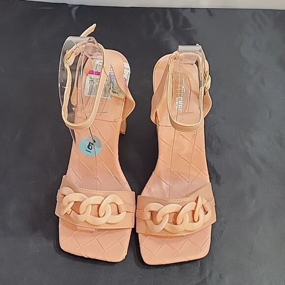 BRAND NEW FOREVER  ADJUSTABLE BUCKLE ANKLE STRAP SQUARE TOE BLOCK HEEL SANDAL - Picture 1 of 14